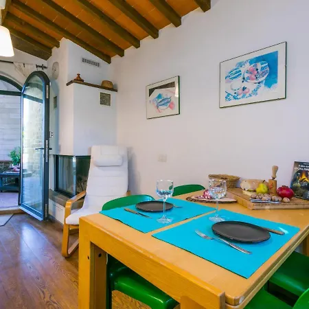 L'angolo Di Uzzano By Interhome Apartment