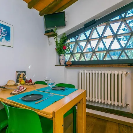 L'angolo Di Uzzano By Interhome